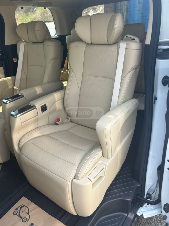 Toyota Alphard 2023 — миниатюра 11