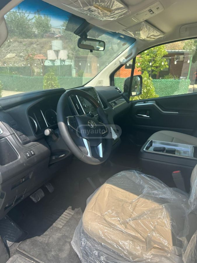 Toyota Alphard 2023 — миниатюра 12