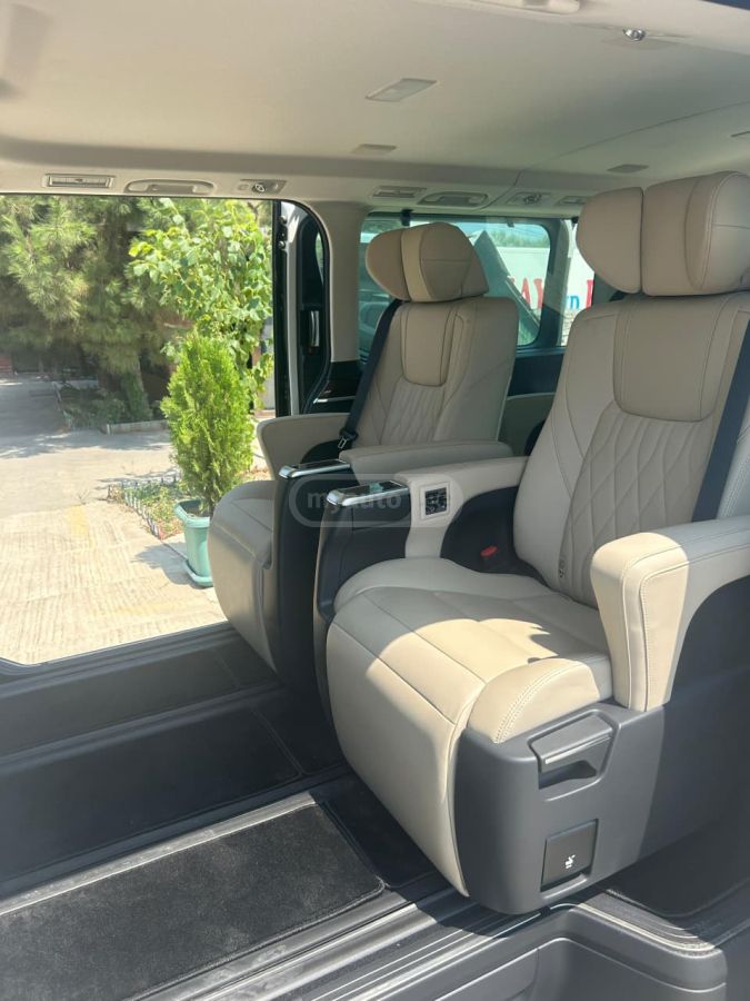 Toyota Alphard 2023 — миниатюра 6
