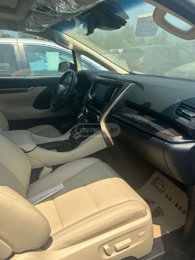 Toyota Alphard 2023 — миниатюра 9