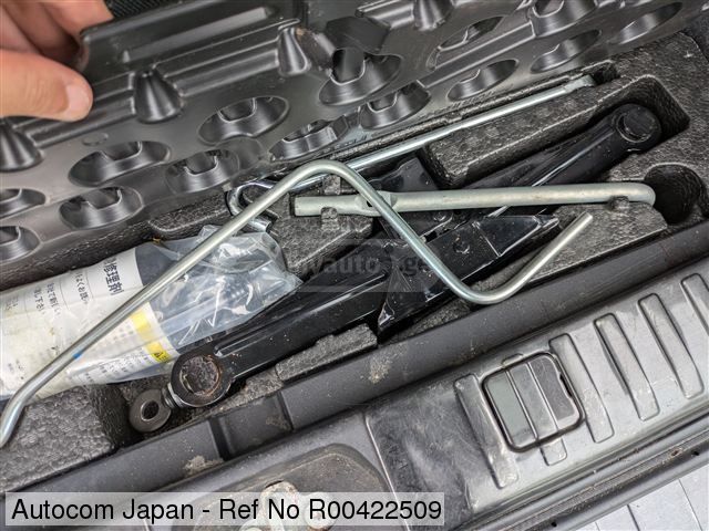 Mitsubishi Delica - фото 14