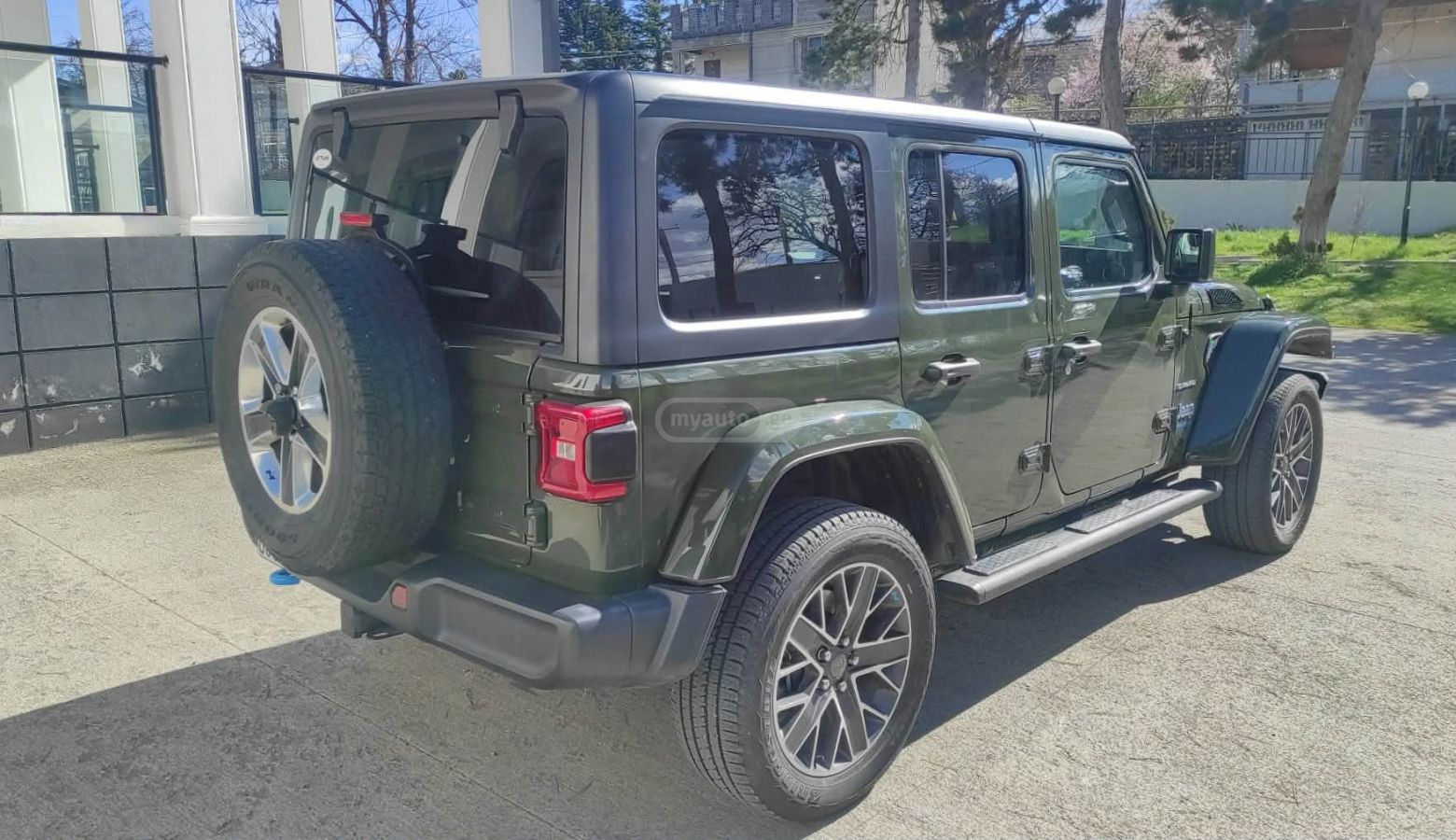 Jeep Wrangler - фото 12