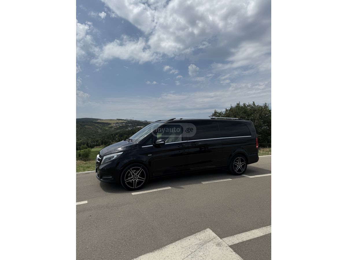 Mercedes-Benz V 220 - фото 1