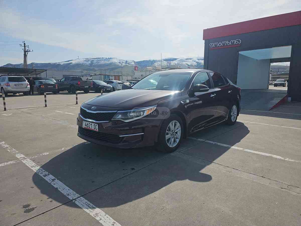 Kia Optima - фото 1