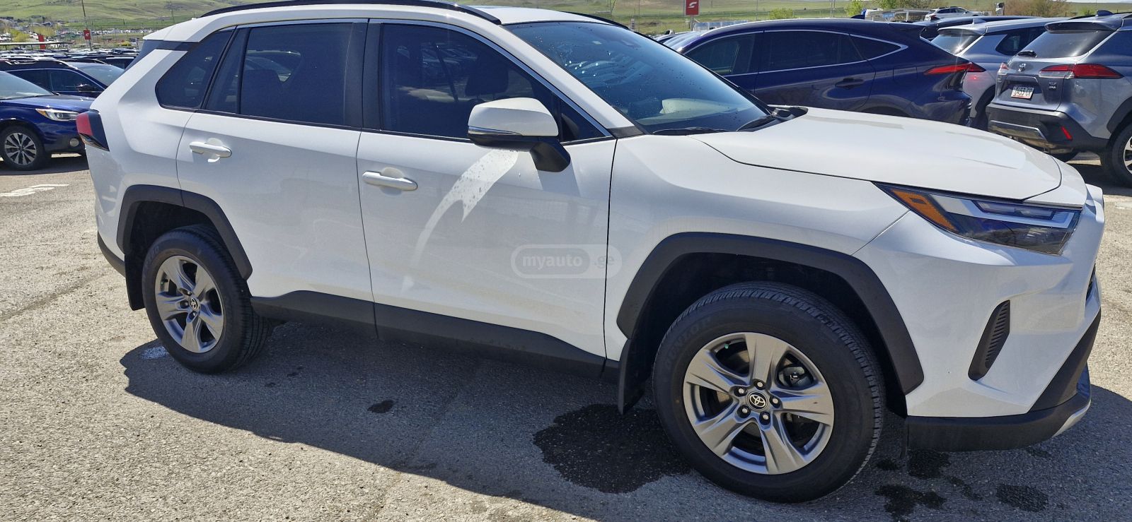 Toyota RAV 4 - фото 2