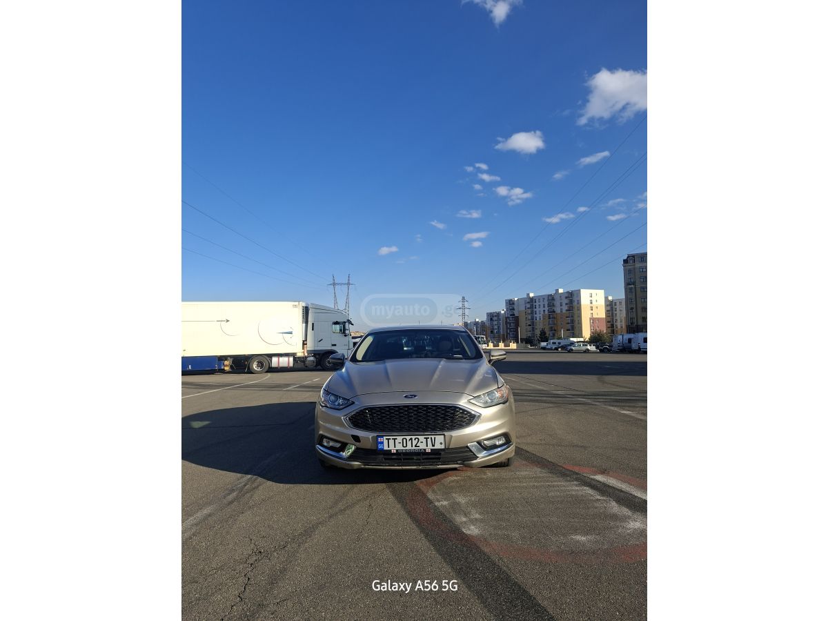 Ford Fusion - фото 1