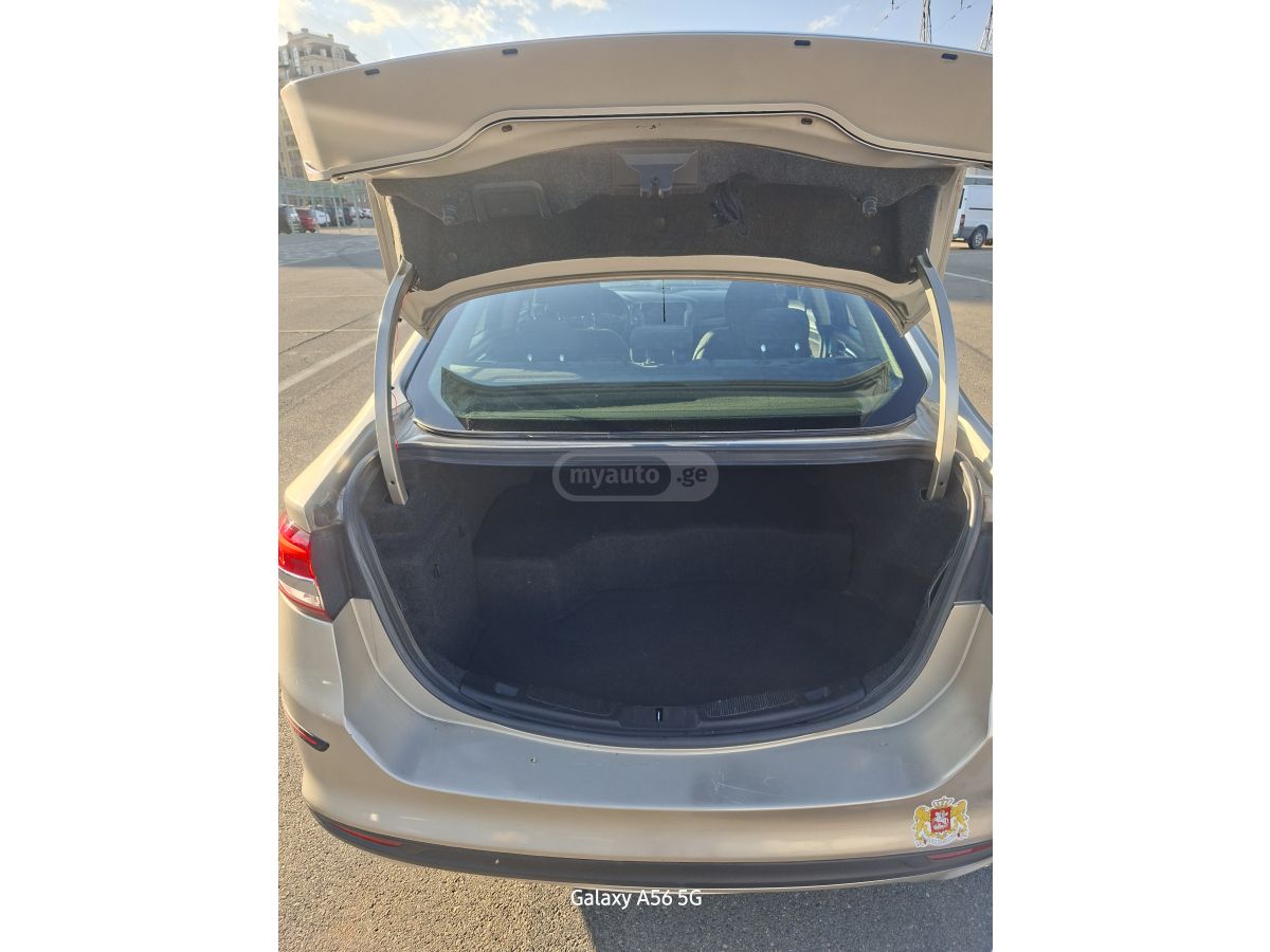 Ford Fusion - фото 11