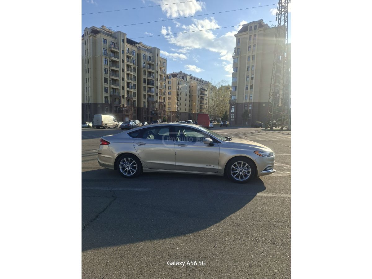 Ford Fusion - фото 3