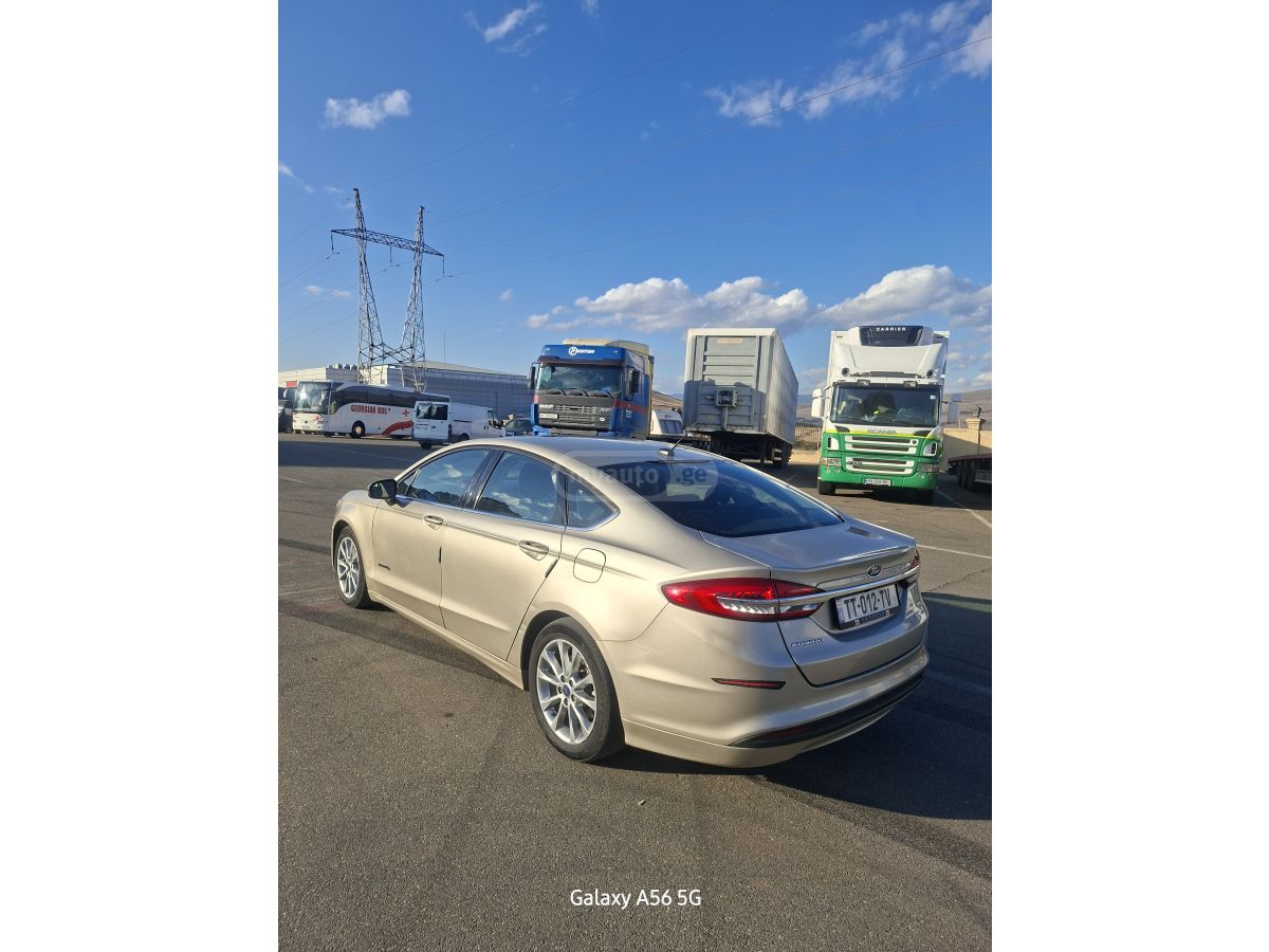 Ford Fusion - фото 6