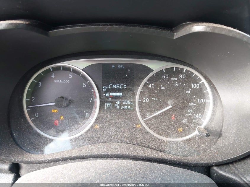 Nissan Versa - фото 7