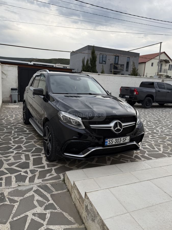 Mercedes-Benz GLE 400 - фото 2