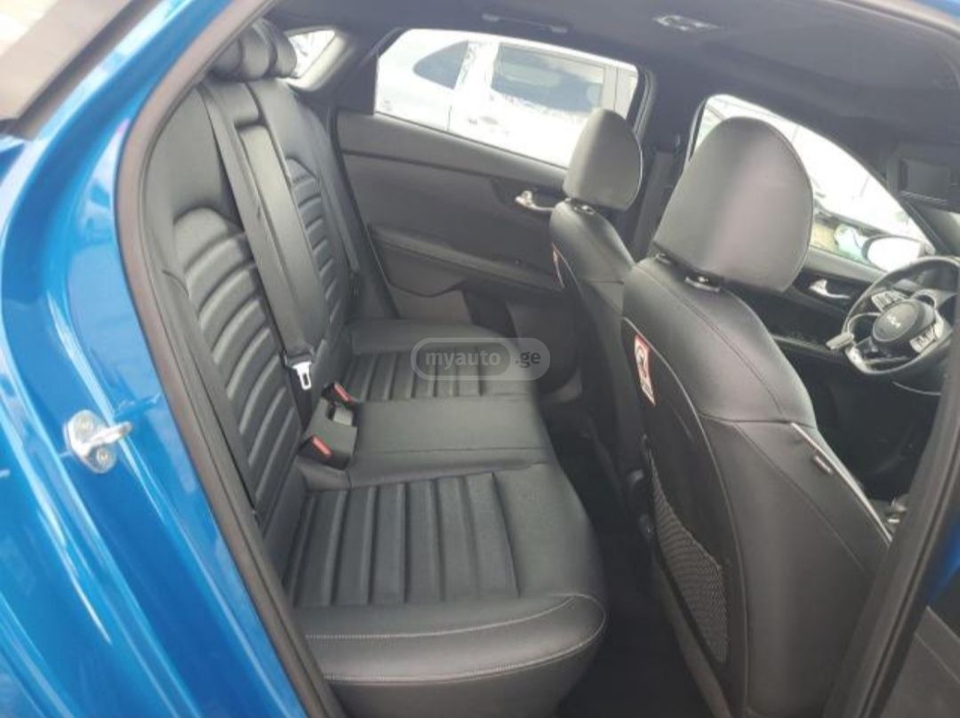 Kia Forte - фото 2