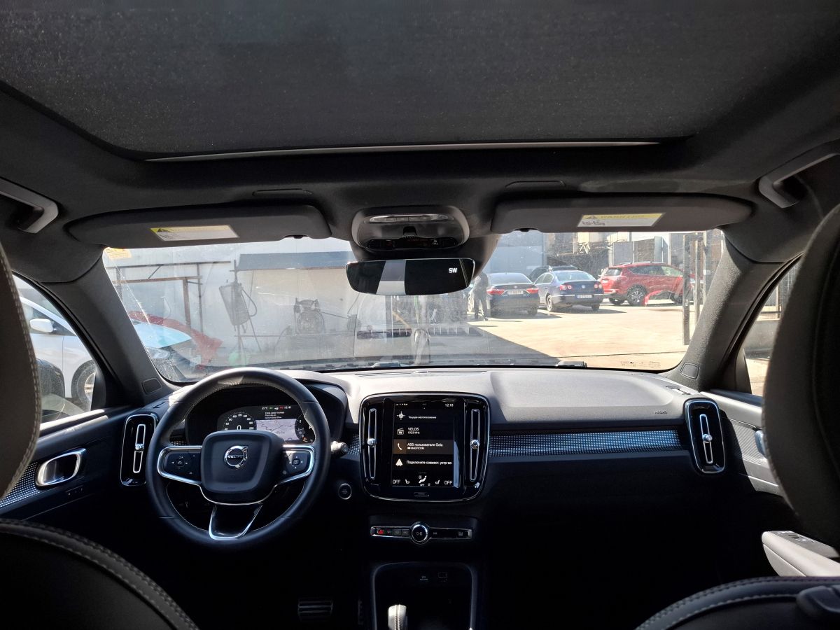 Volvo XC 40 - фото 10