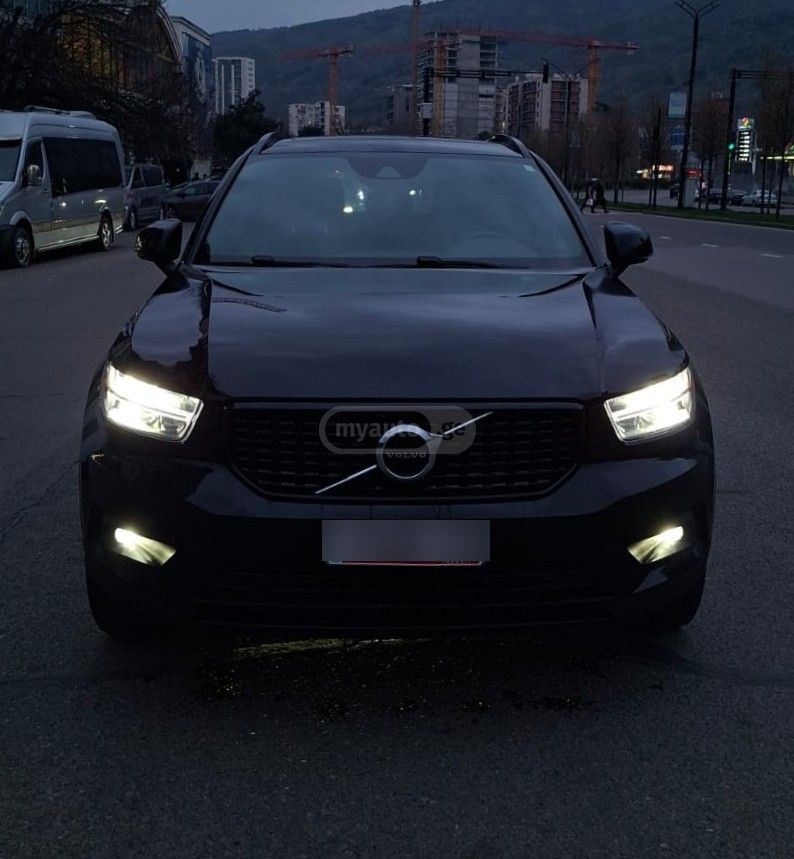 Volvo XC 40 - фото 15
