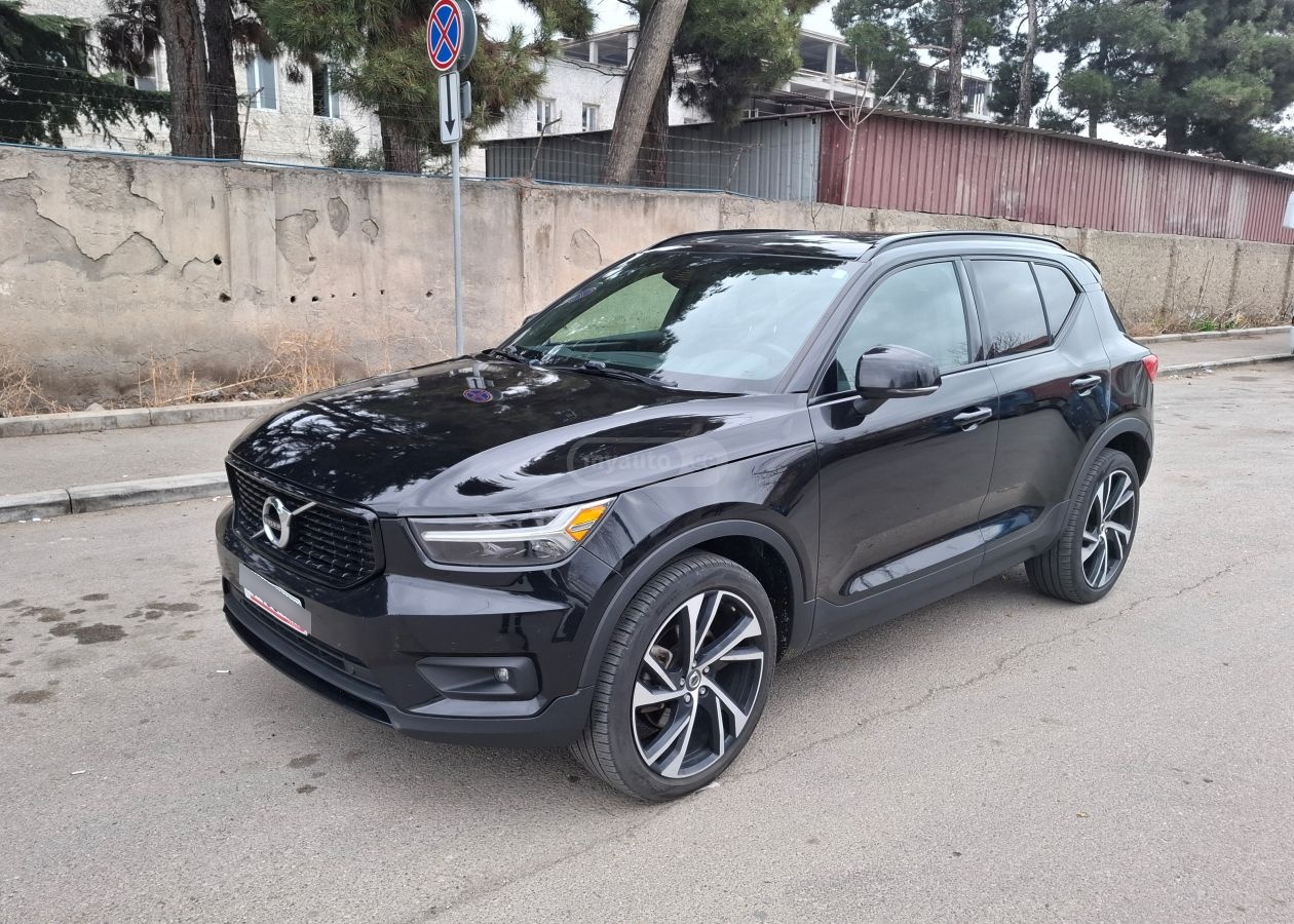 Volvo XC 40 - фото 6