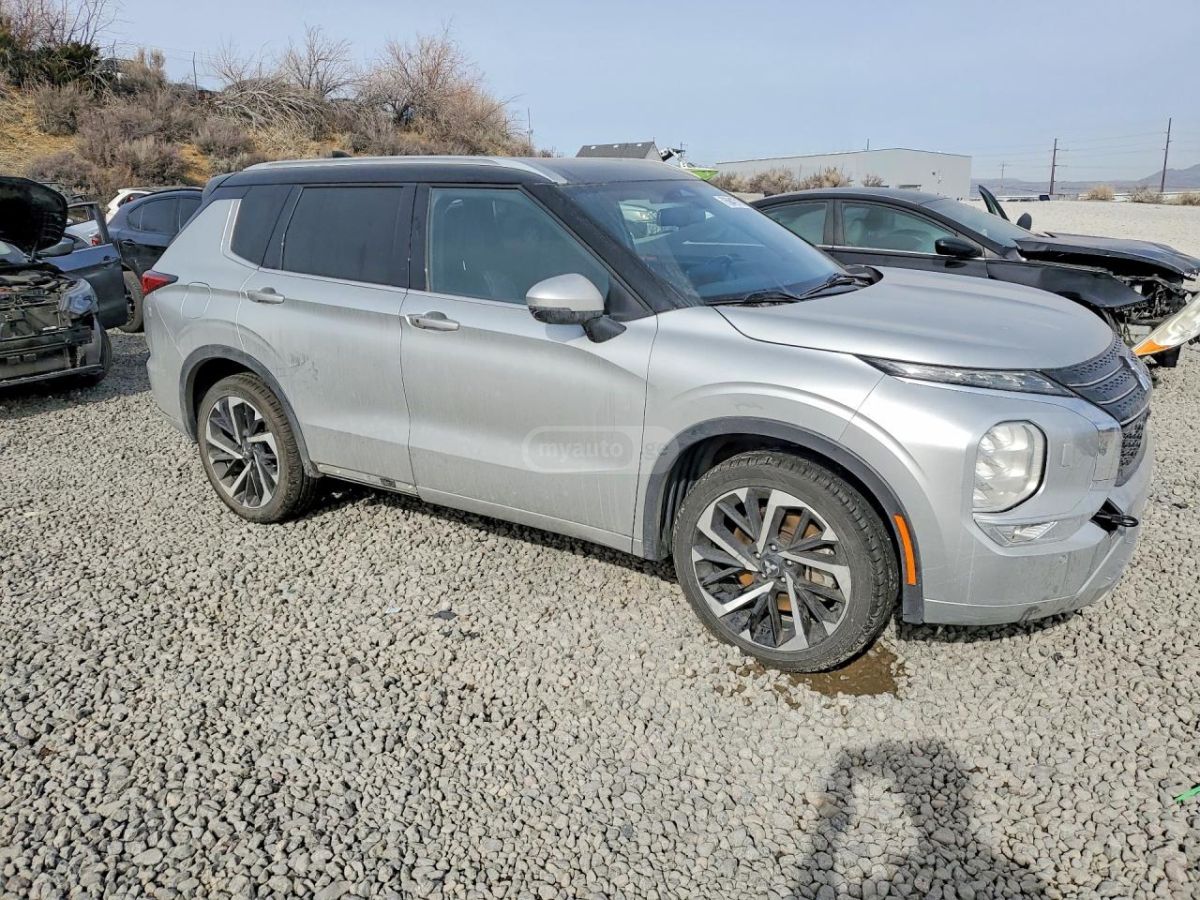 Mitsubishi Outlander - фото 4