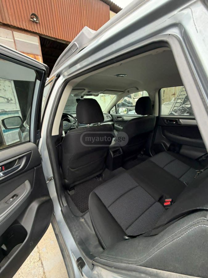 Subaru Outback - фото 2