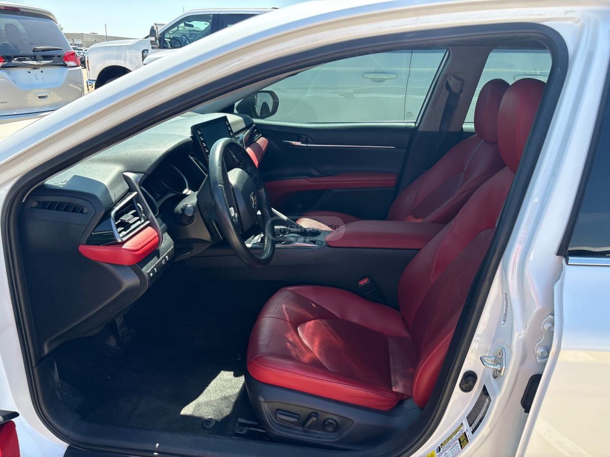 Toyota Camry - фото 5