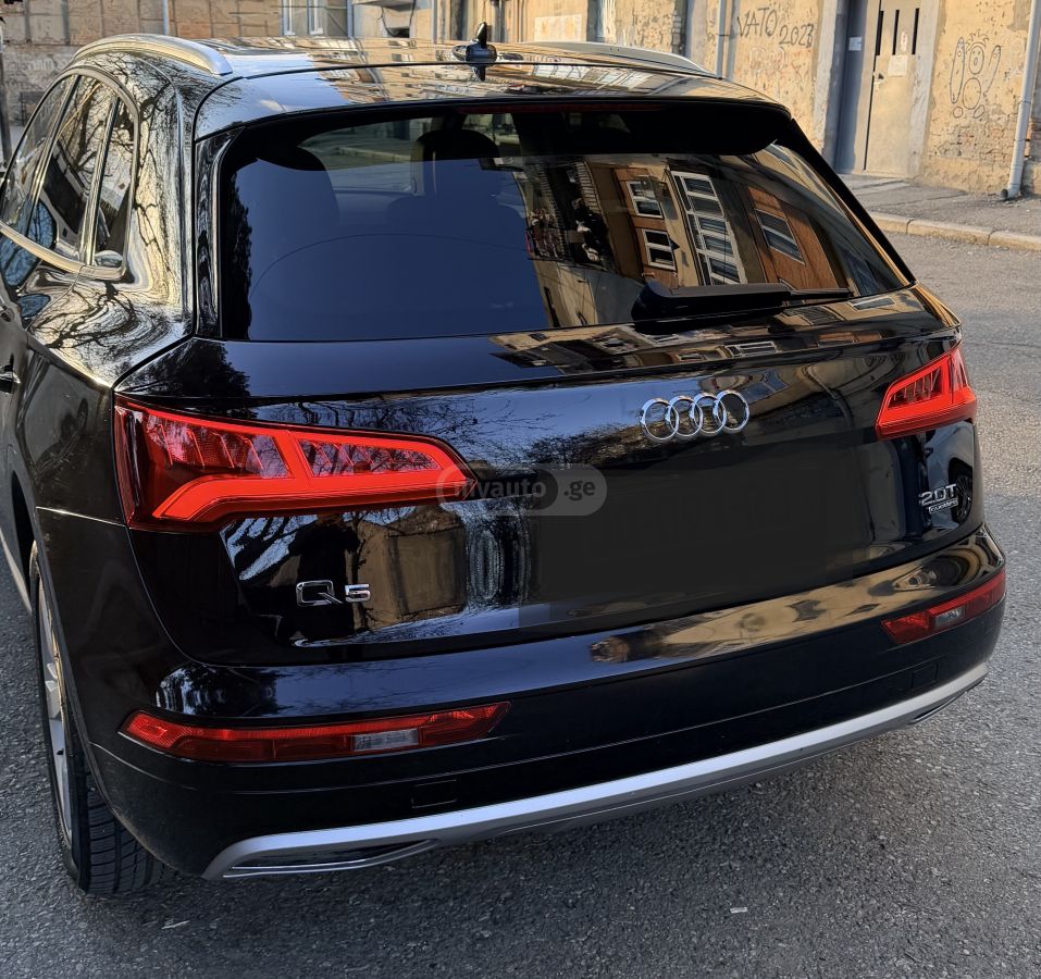 Audi Q5 - фото 6