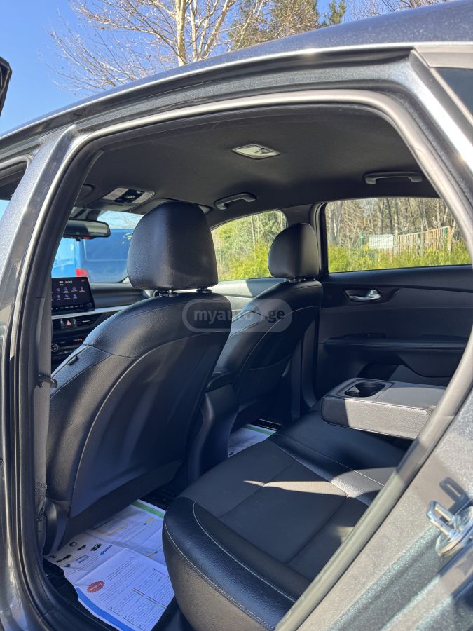 Kia Forte - фото 13