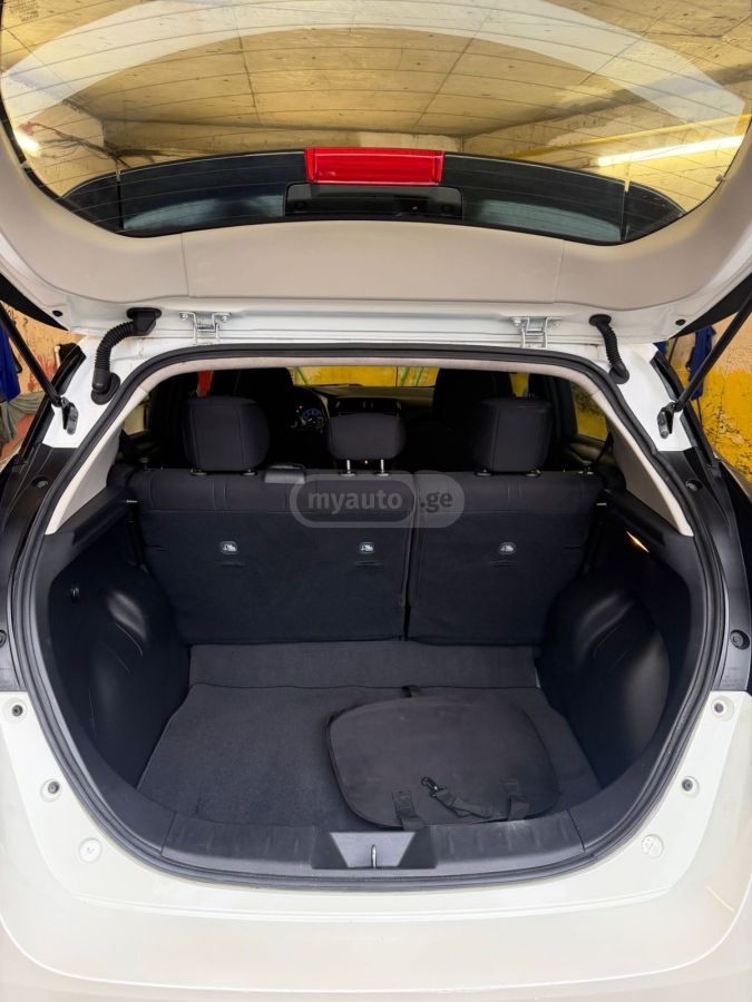 Nissan Leaf - фото 14