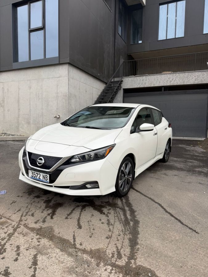 Nissan Leaf - фото 2