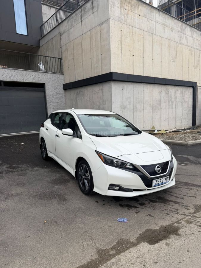 Nissan Leaf - фото 4