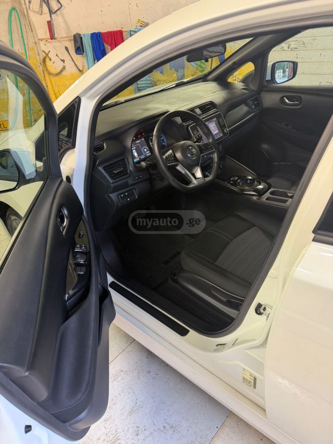 Nissan Leaf - фото 5