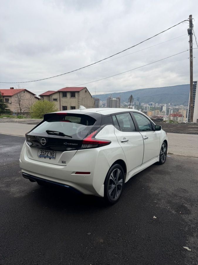 Nissan Leaf - фото 7