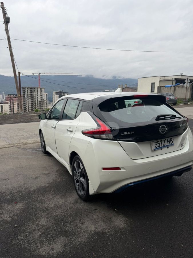 Nissan Leaf - фото 9