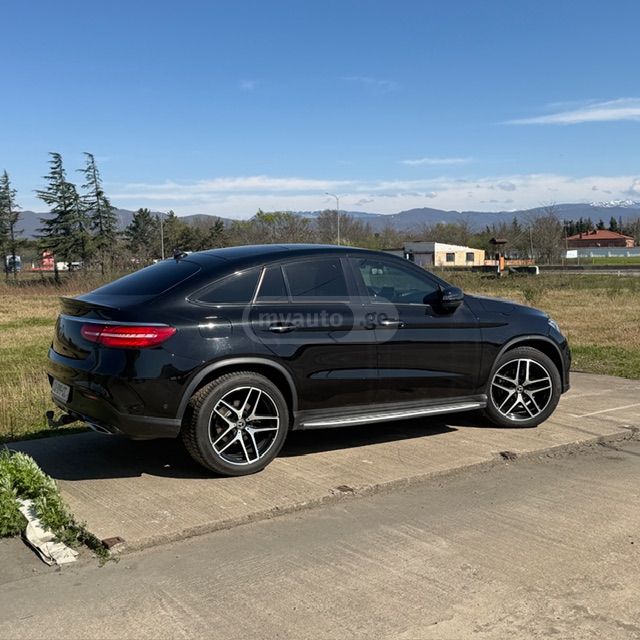 Mercedes-Benz GLE 350 - фото 12