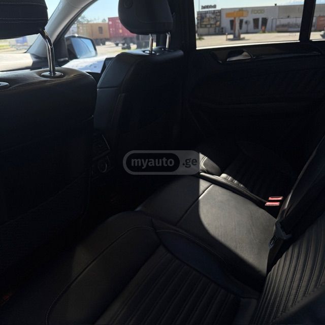 Mercedes-Benz GLE 350 - фото 9