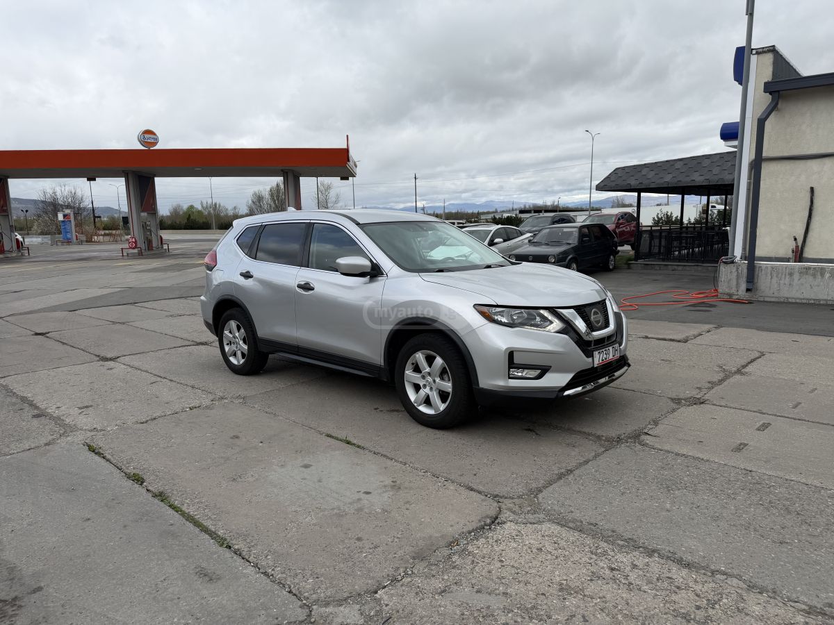 Nissan Rogue - фото 1