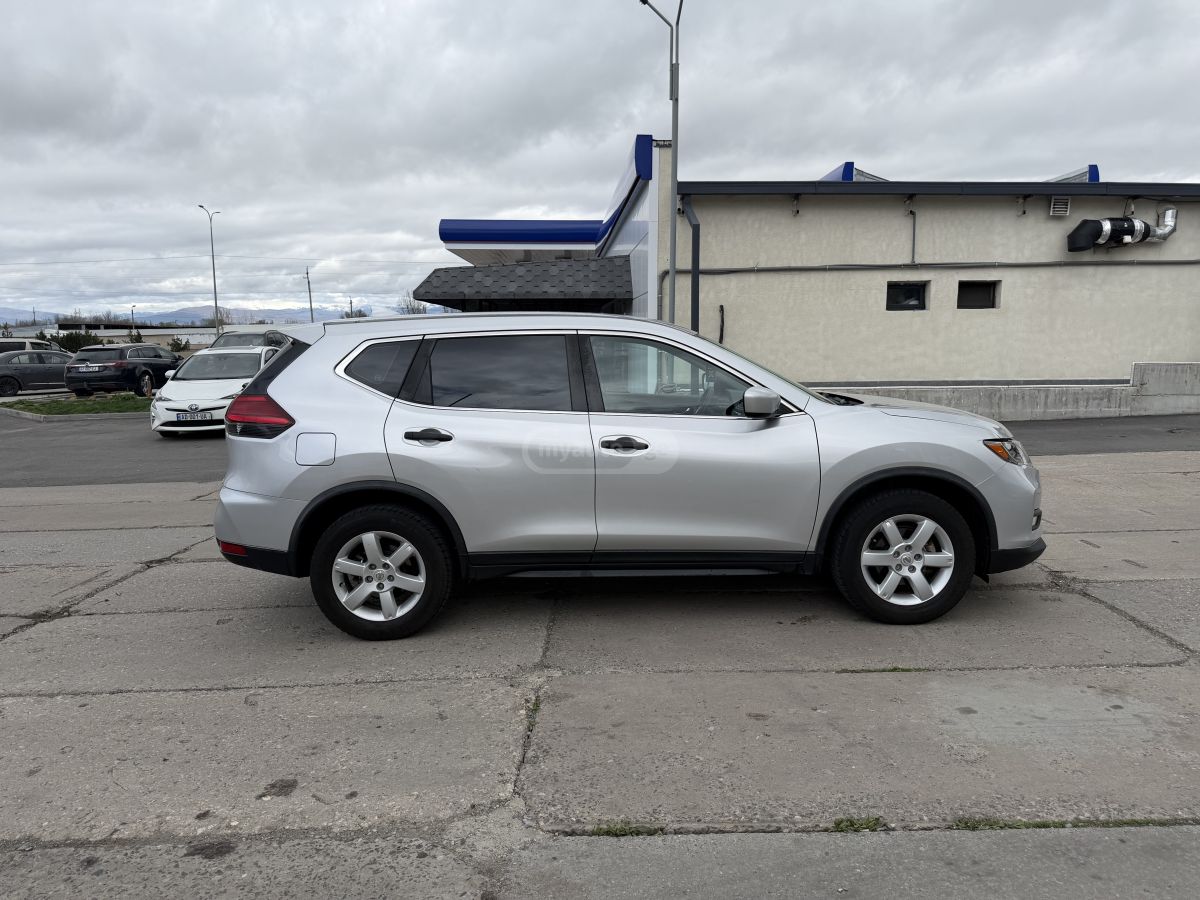 Nissan Rogue - фото 8