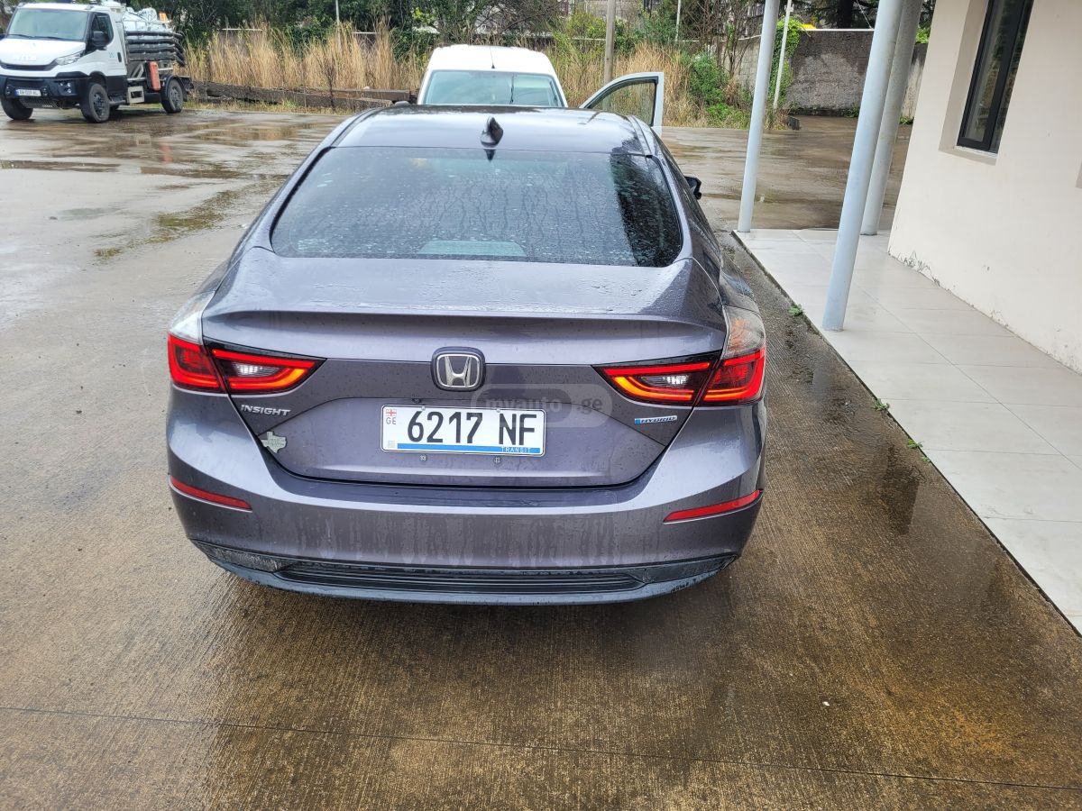 Honda Insight - фото 3