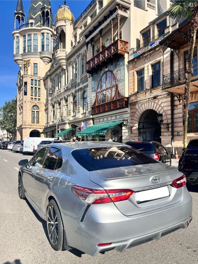 Toyota Camry - фото 4