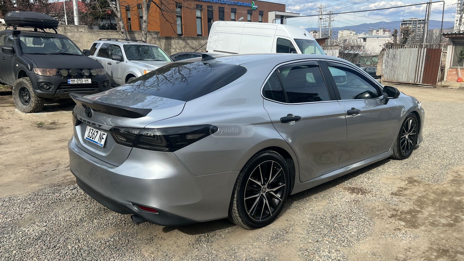 Toyota Camry - фото 3
