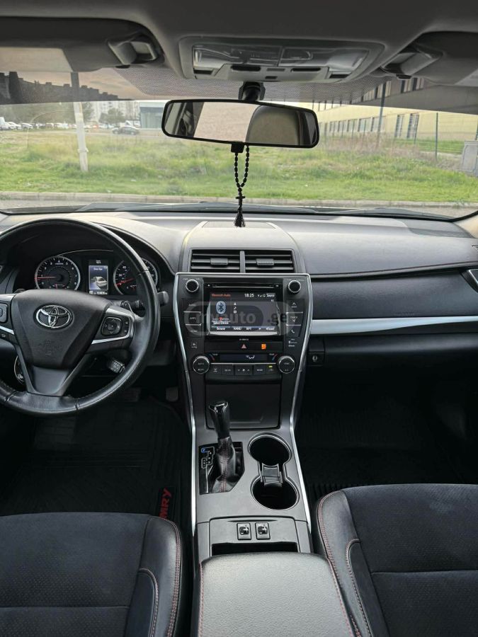 Toyota Camry - фото 7