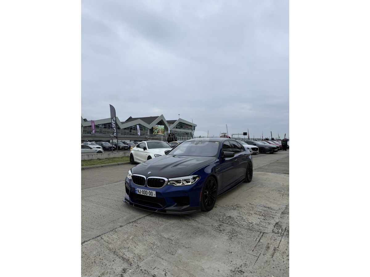 BMW M5 - фото 3