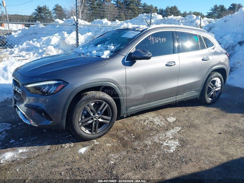 Mercedes-Benz GLA 250 - фото 12