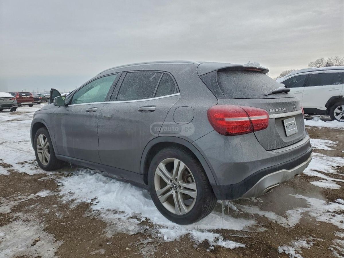 Mercedes-Benz GLA 250 - фото 2