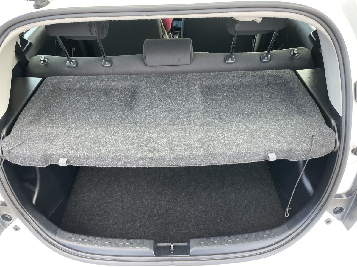 Toyota Aqua - фото 12