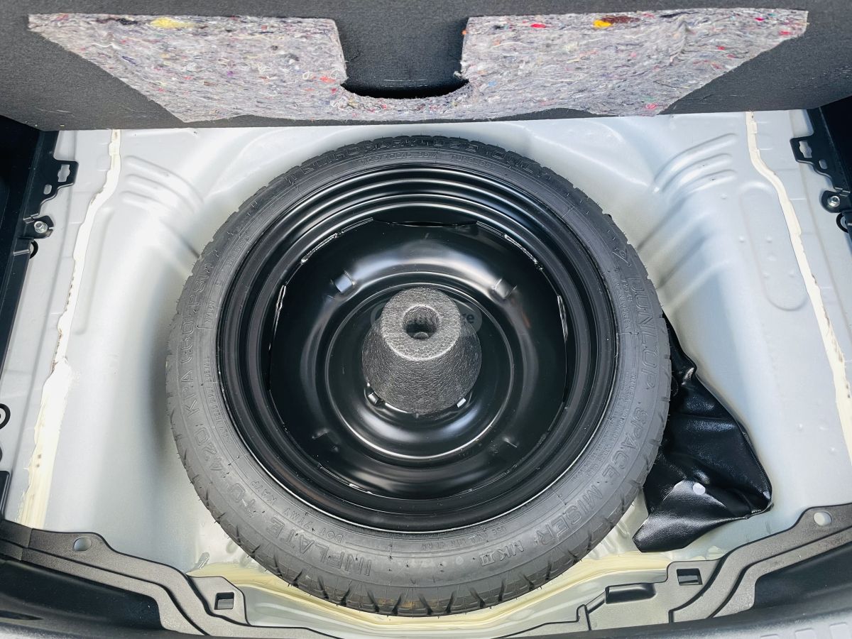 Toyota Aqua - фото 14