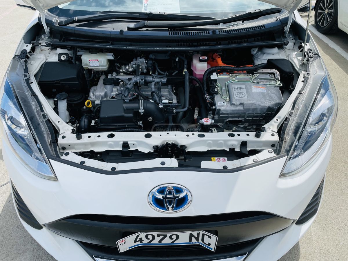 Toyota Aqua - фото 15