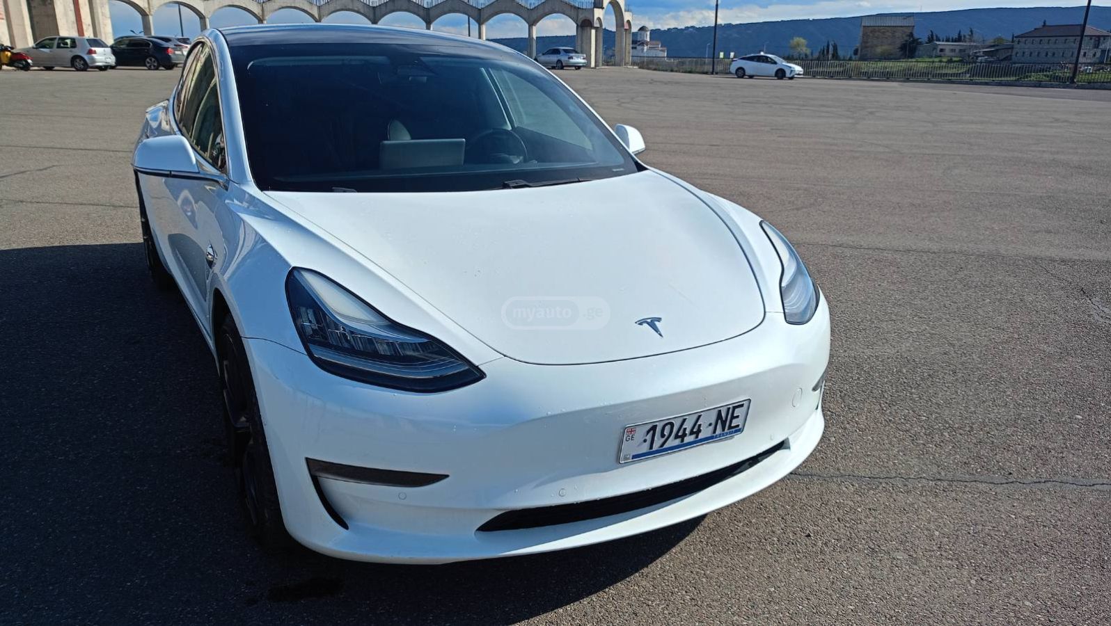 Tesla Model 3 - фото 8