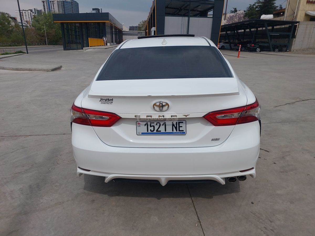 Toyota Camry - фото 12
