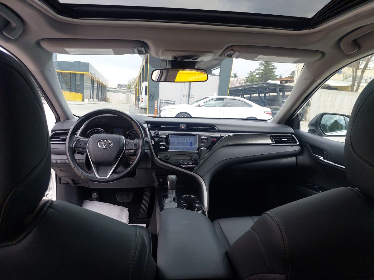 Toyota Camry - фото 5