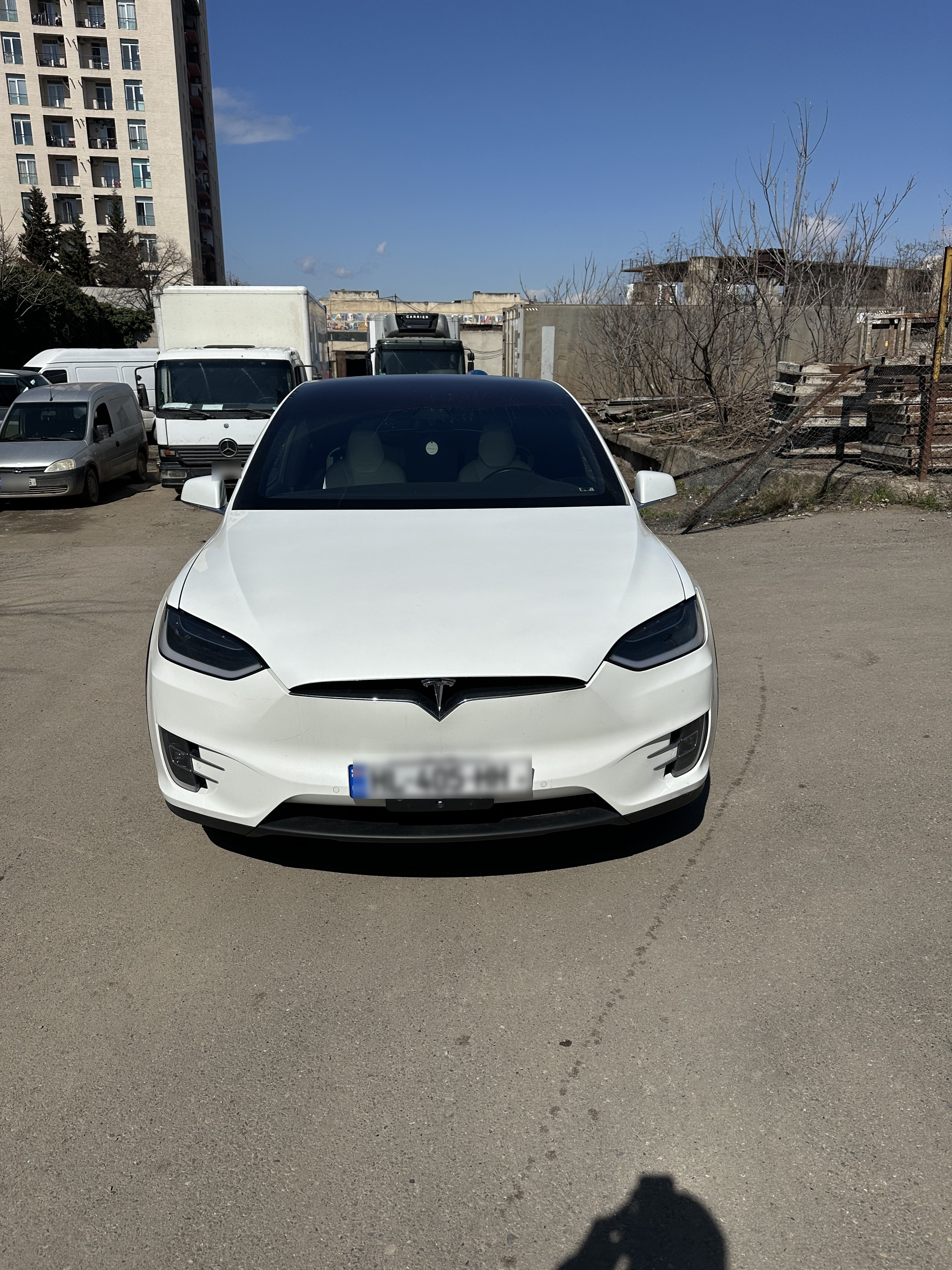 Tesla Model X - фото 3
