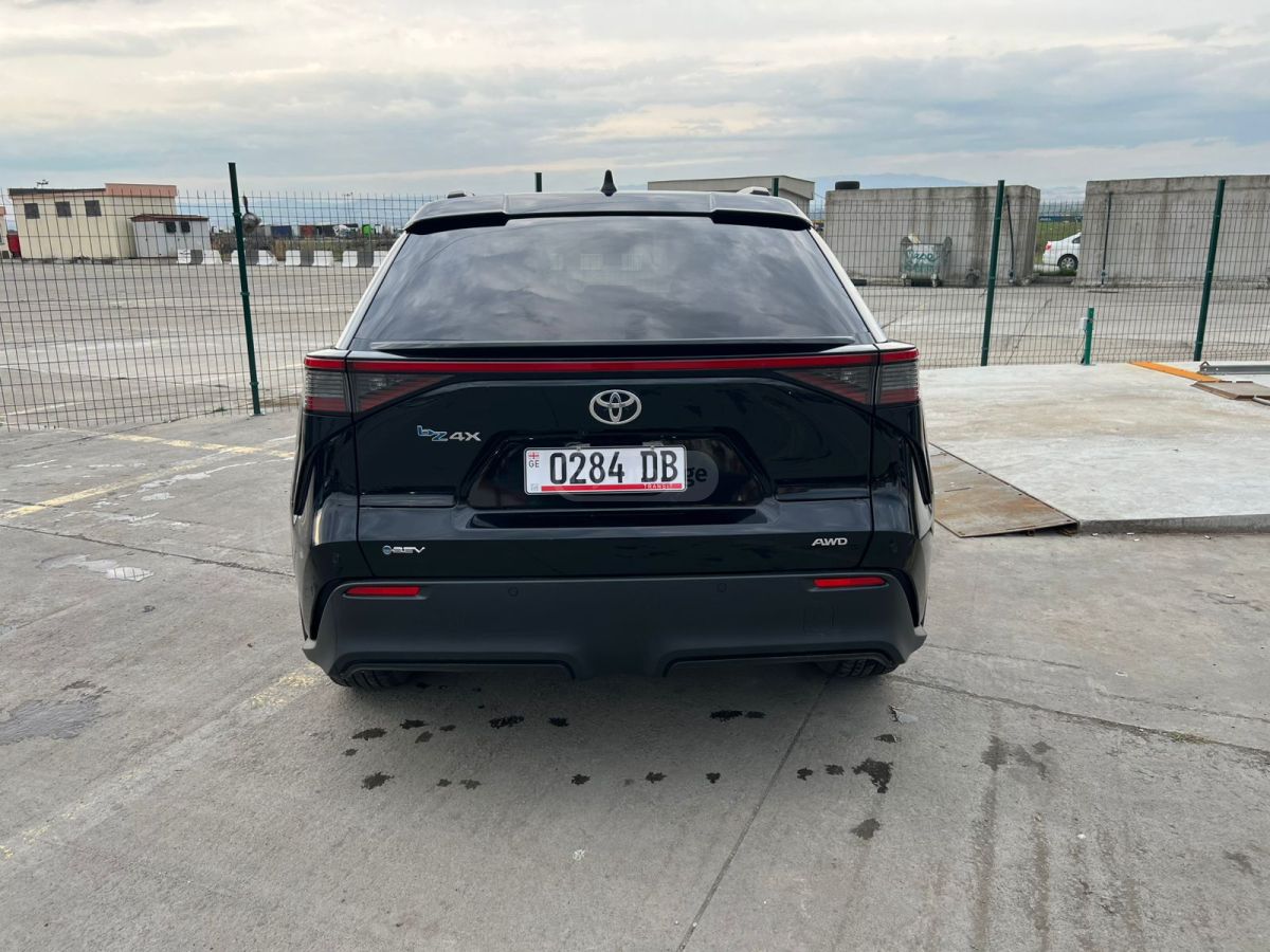 Toyota bZ4X 2024 — миниатюра 4