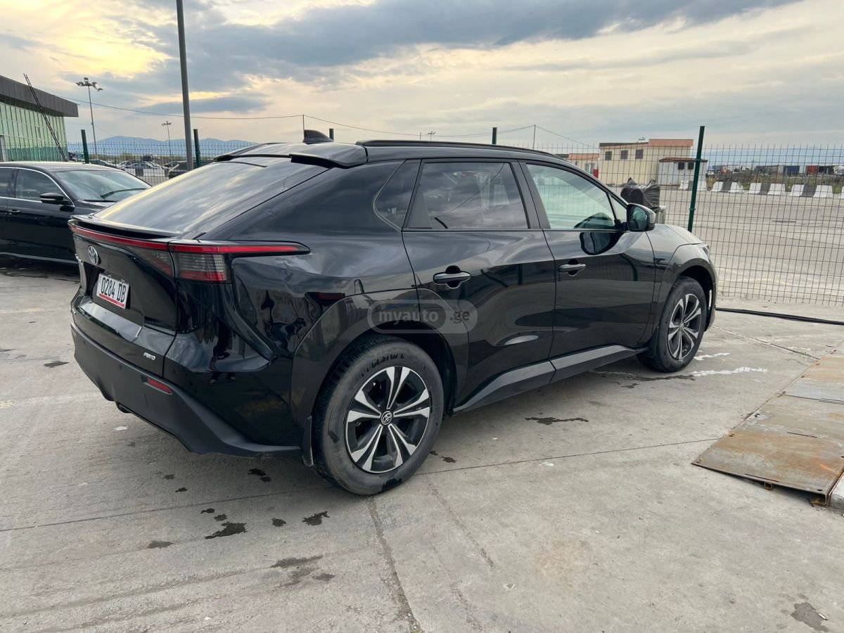 Toyota bZ4X 2024 — миниатюра 5